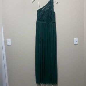 Elegant One-Shoulder Green Gown